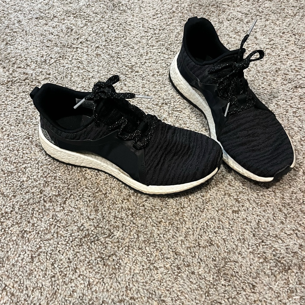 Adidas tennis shoes